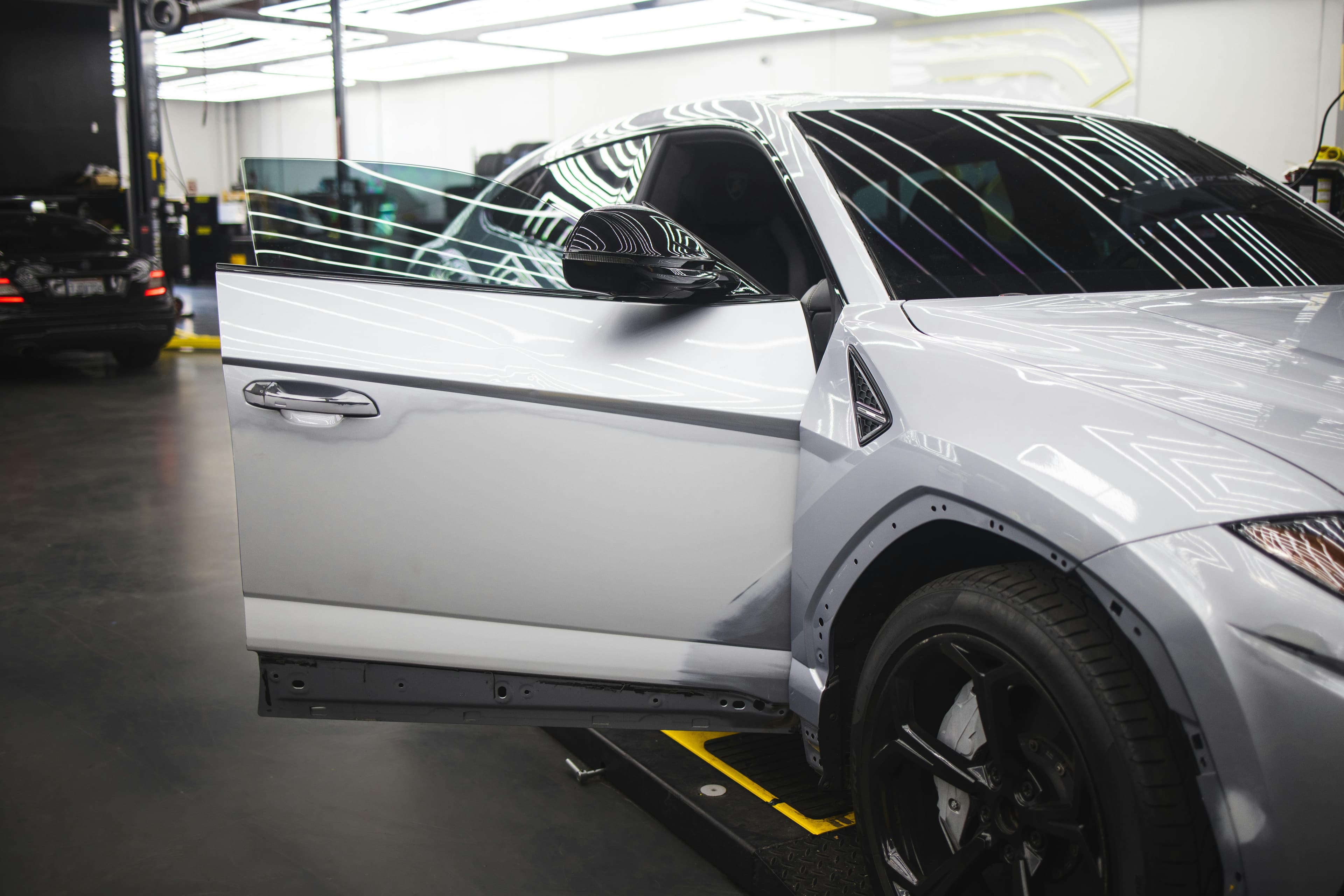 Auto body shop workshop